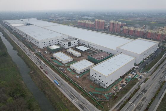 Modular pre‑drilled steel frame construction assembled‑on‑site industrial plant multi‑function workshop logistics storage house with matched building accessories