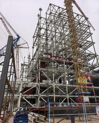Edifício de aço resistente Estruturas metálicas Estrutura Armazém Auto armazenamento Edifício de aço