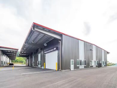Estrutura de aço pré-fabricada personalizada Armazenamento Edifício de armazém Construção padrão GB Armazém de aço montado Estrutura pré-fabricada Dimensões personalizáveis Ideal